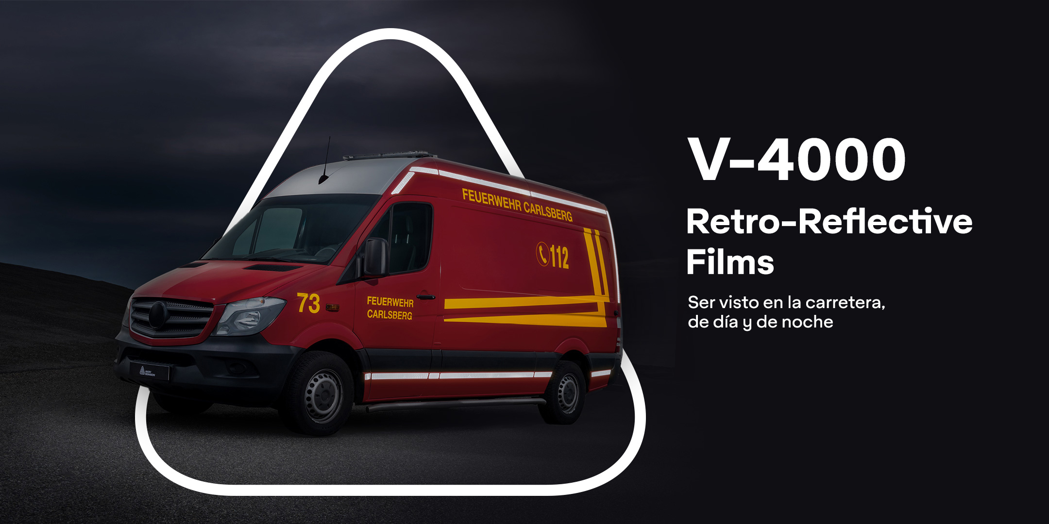 Avery Dennison V-4000 - Los films reflectantes con microesferas V-4000 & V-4000E pueden incrementar la seguridad de los vehículos además de destacar su logo y su mensaje de marca durante cualquier momento del día o de la noche. 