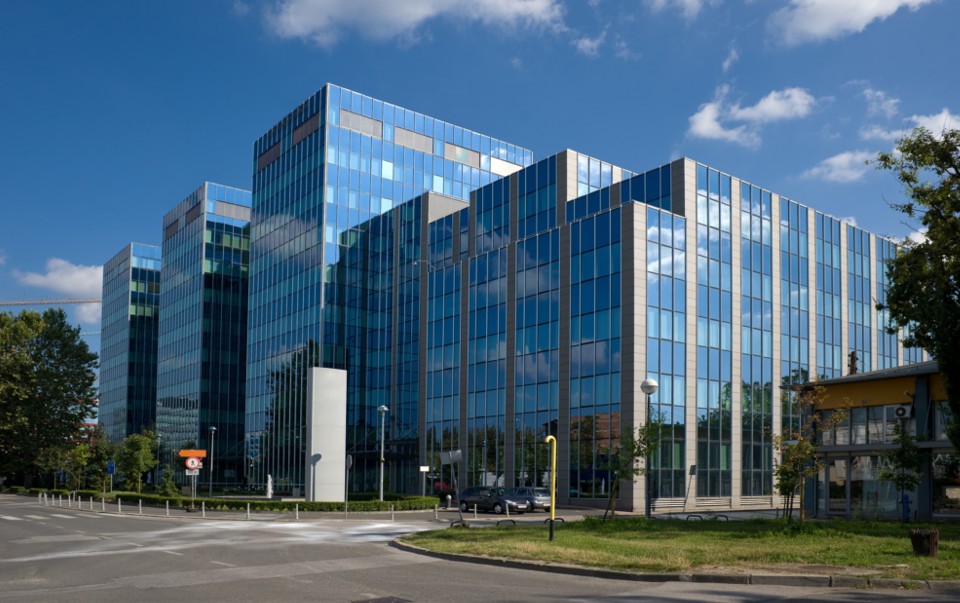 Reflective architectural window film