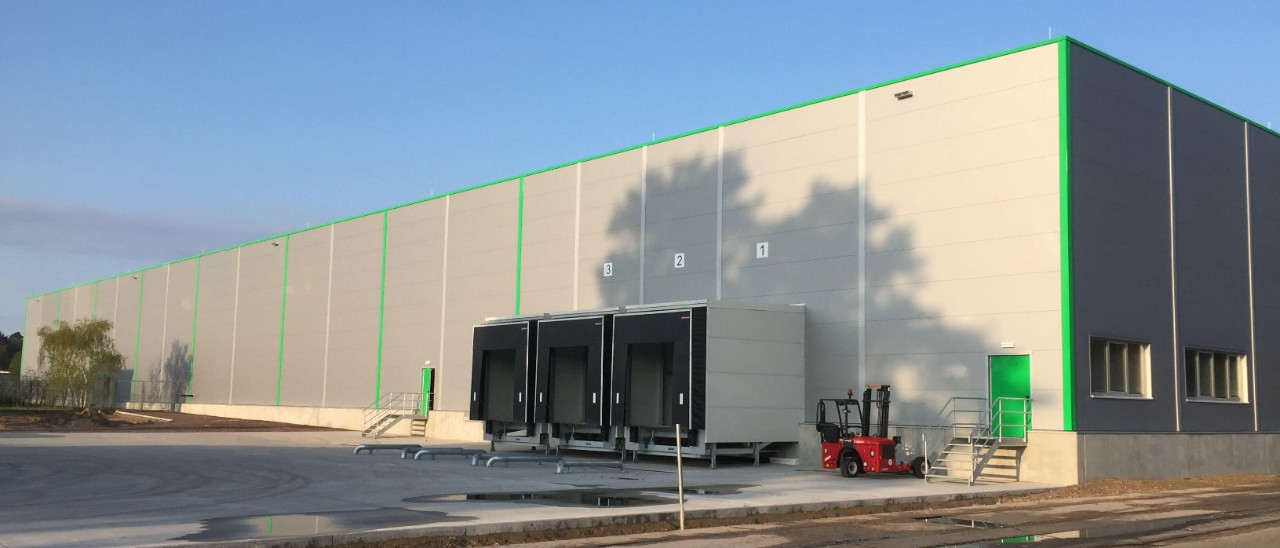 Applying Facade Film