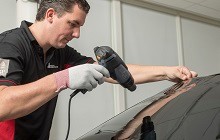 Corso di formazione sulle pellicole adatte all'oscuramento dei vetri: Automotive Window Film
